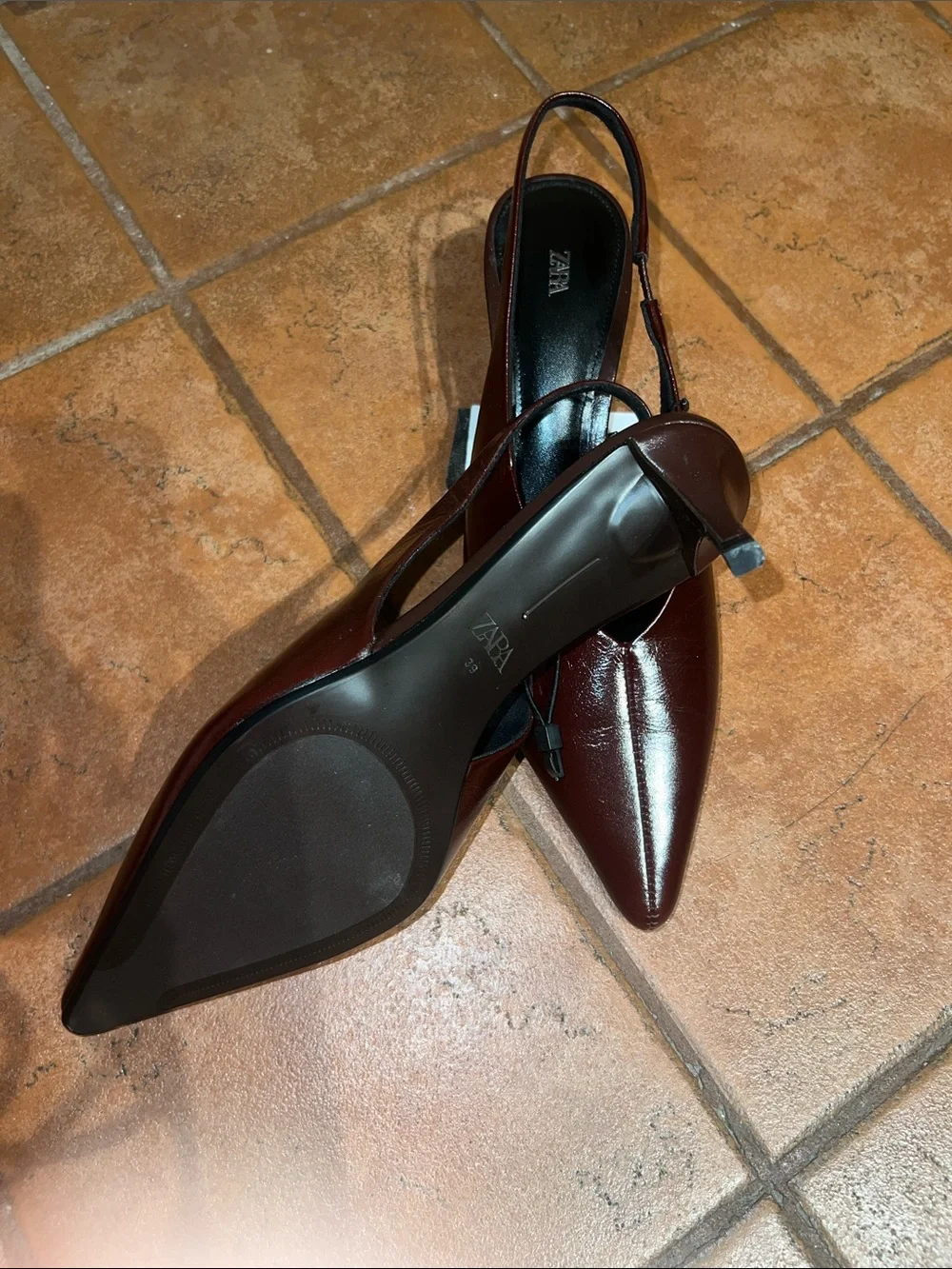 Zara Women's Dark Burgundy Pointed Slingback Flats - Picture 3 of 4
